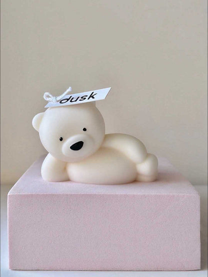 Relaxed teddy candle